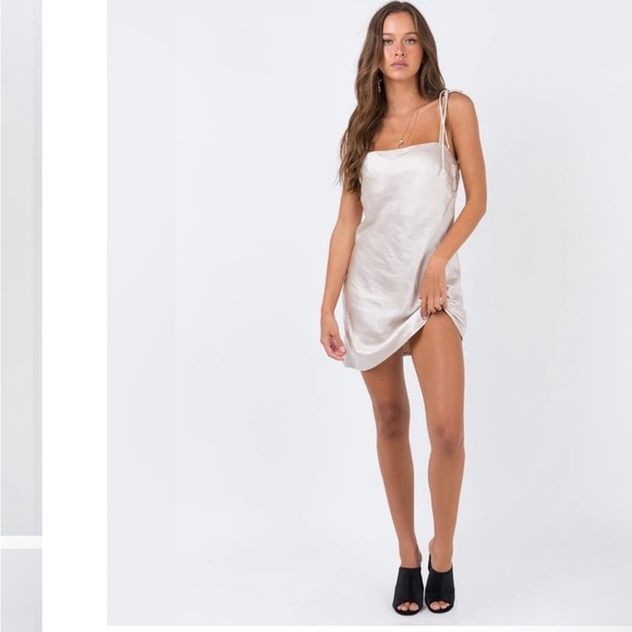 Princess Polly The silky slip dress champagne size 2 - Picture 6 of 10